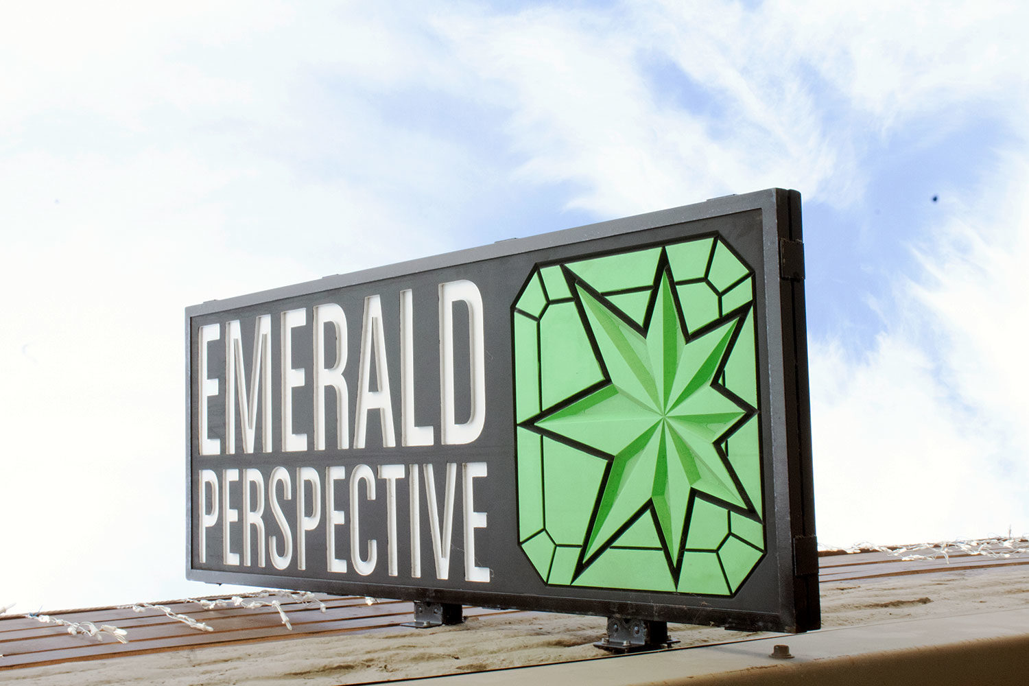 emerald-perspective_cannabis-dispensary-port-hueneme-ventura-county-delivery-pickup_gallery (14)