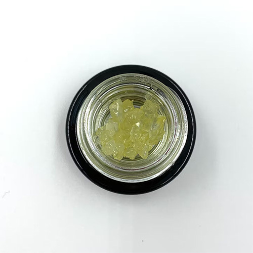 new-dispensaries-simi-valley-california-recent-cannabis-store-marijuana-shop-weed-delivery-93065 (4) Customers shop for cannabis concentrates from new dispensary near Simi Valley CA.